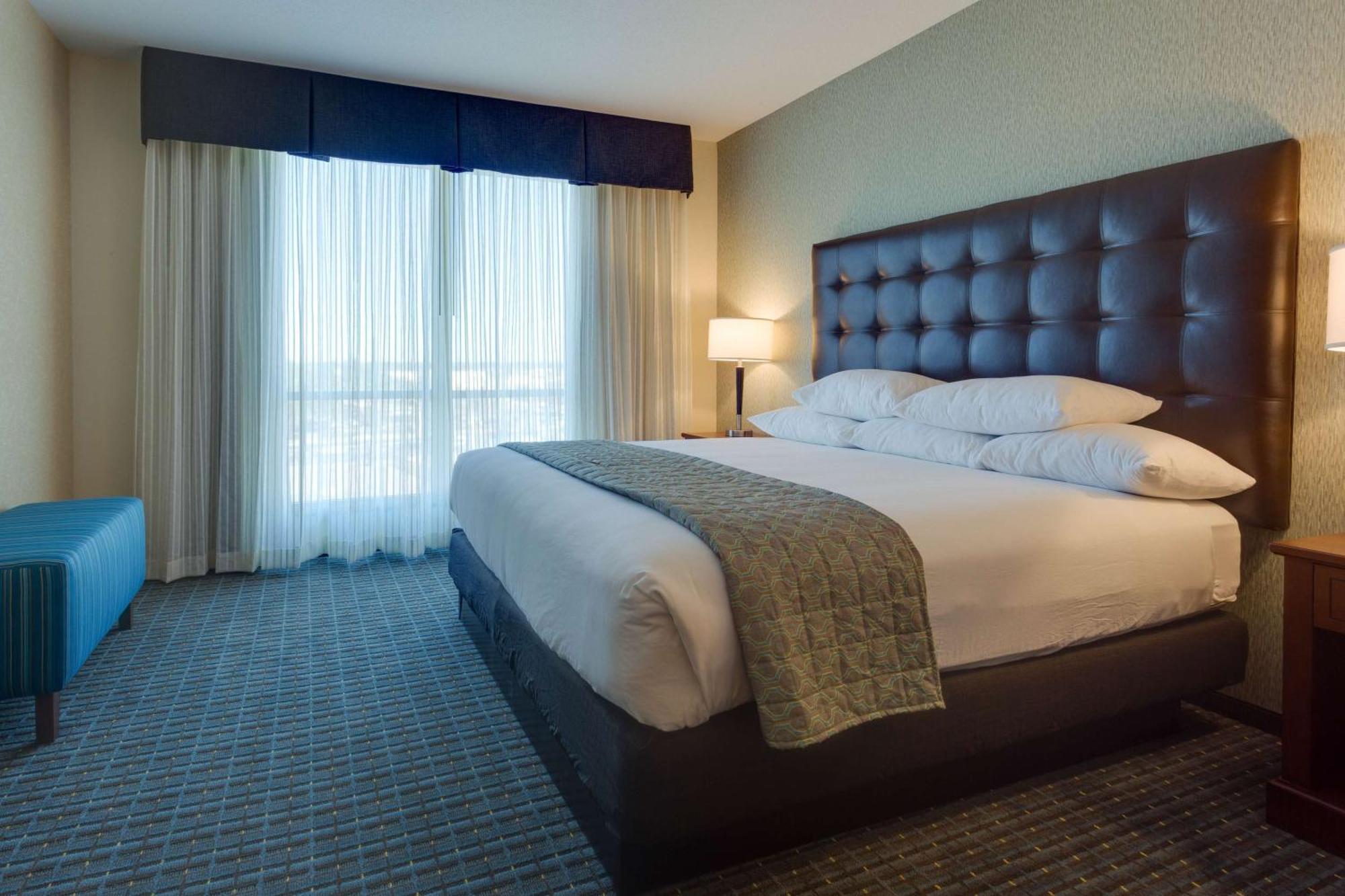 Drury Inn & Suites Gainesville Eksteriør billede